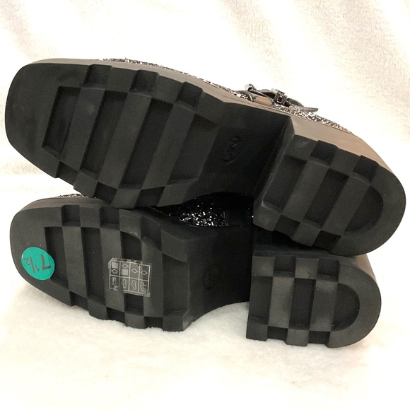 Michael Kors KEISHA Pull On Chunky Combat Lug Sole Buckled Sock Booties Sz 7.5 - Picture 12 of 16